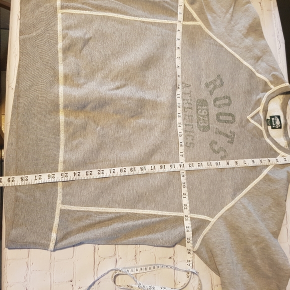 Roots Hoodie Size XL - Picture 5 of 5
